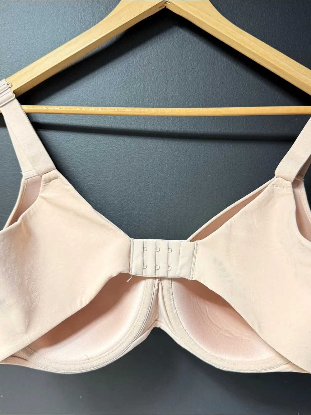 Comfort Chic Back Smoothing T-Shirt Bra
